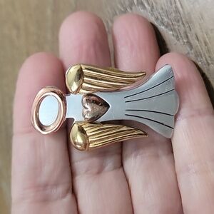 Avon Angel Pin with Gold Wings and Heart